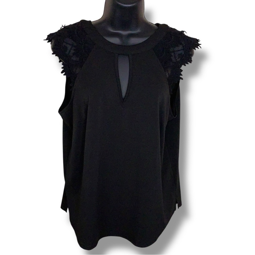 Medium Trende Black Lace Accent Top Keyhole Neckline Accent Stretch Goth